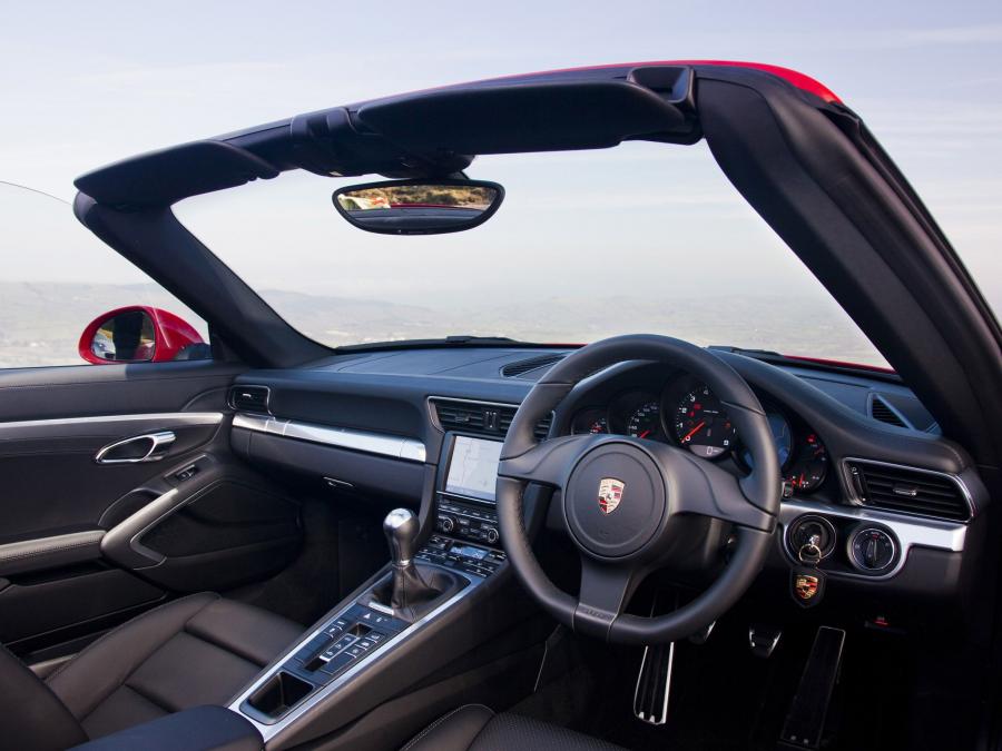  Porsche 911 Carrera Cabriolet 2011 года  (UK) (фото 3 из 9)
